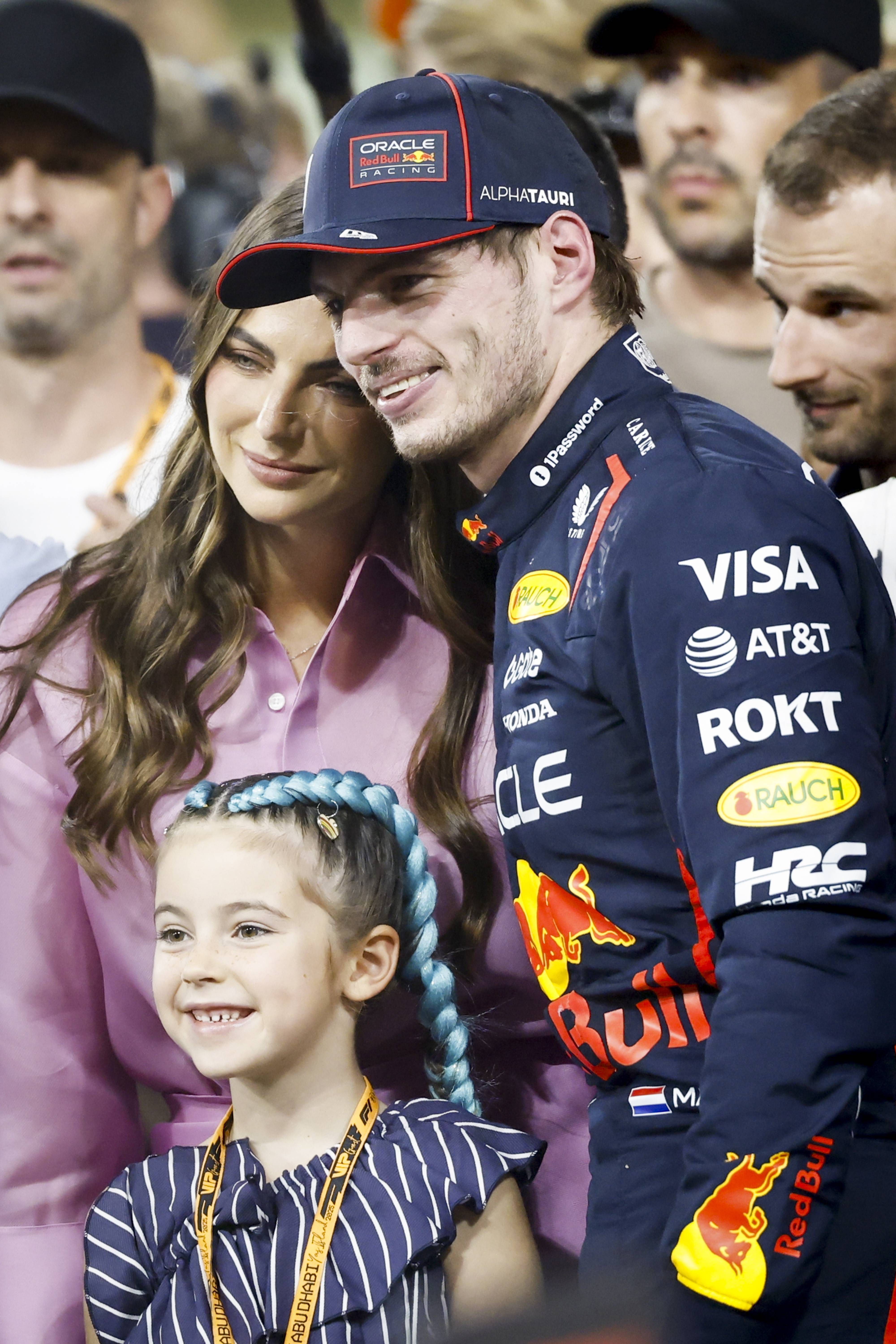 Max Verstappen, a mulher Kelly Piquet e a filha Penelope - Foto: IMAGO