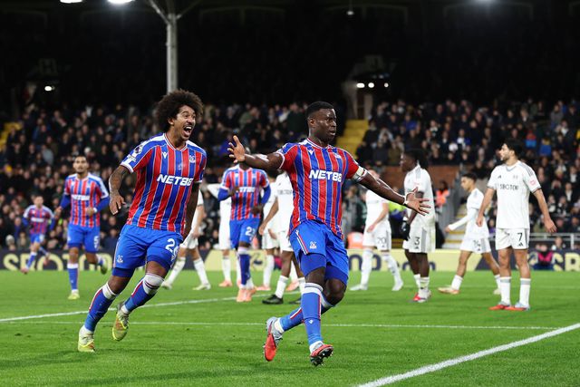 Marc Guéhi, defesa-central e capitão do Crystal Palace, celebra golo frente ao Fulham
