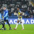 Nélson Semedo saiu lesionado aos 20 minutos da visita do Fenerbahçe ao Basaksehir