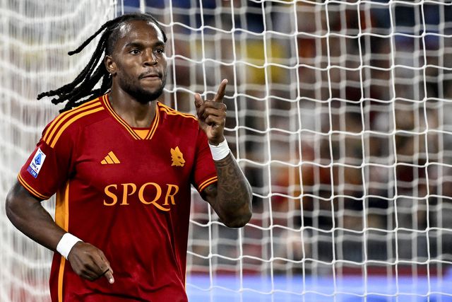 Renato Sanches na mira de Carvalhal e Fernando Santos