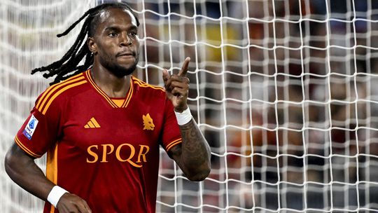 Renato Sanches na mira de Carvalhal e Fernando Santos