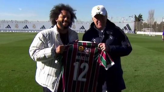 Marcelo oferece prenda especial a Ancelotti