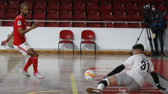 OFICIAL: Benfica anuncia saída de Nilson