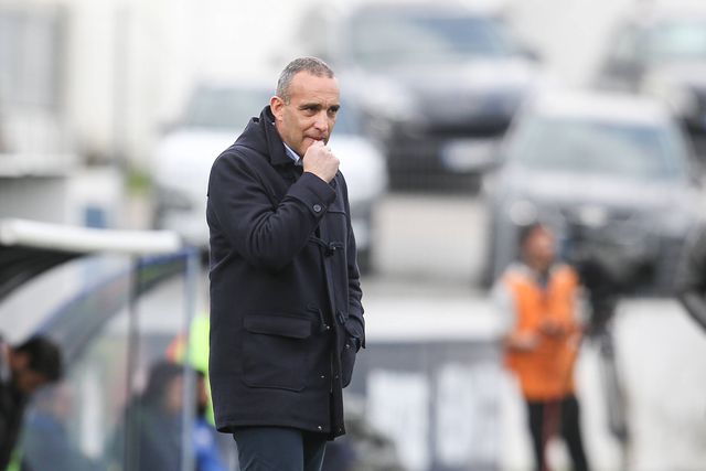 João Pedro Sousa olha para dentro das quatro linhas