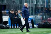 Didier Deschamps, selecionador de França, na área técnica