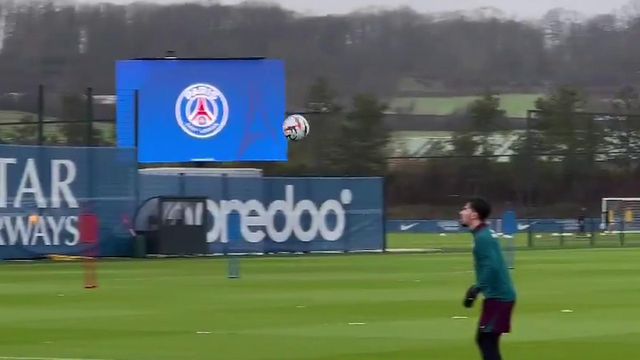 João Neves e Vitinha apanhados a 'brincar' à chuva