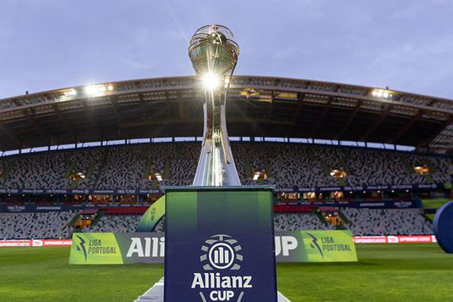 Duelo entre Benfica e SC Braga, das meias-finais da Taça da Liga, vai ser seguido de perto por vários emblemas de grande nomeada