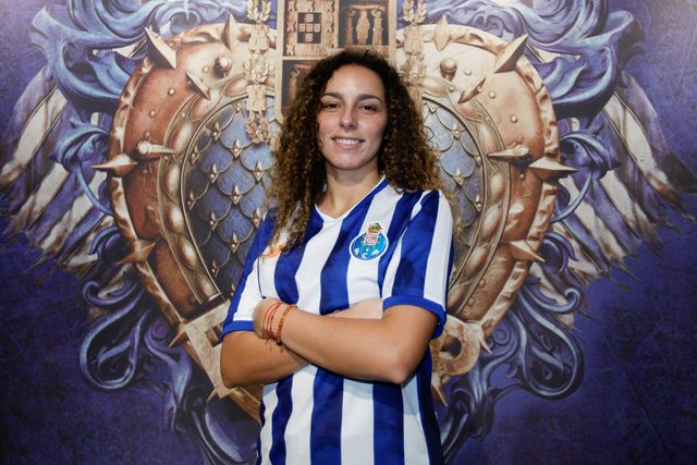 Mercado FC Porto: goleadora do Lourosa é reforço e ligou à mãe «a tremer e a chorar»
