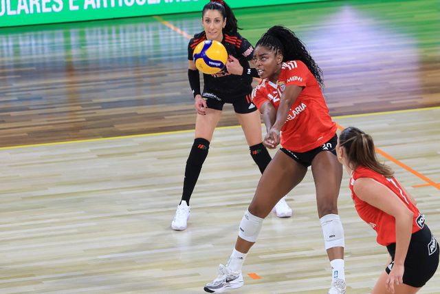 Benfica perde mas não desiste