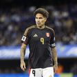 Paolo Guerrero com a camisola do Peru