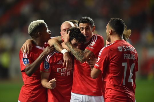 Destaques do Benfica: equipa inteira à Benfica no génio de Di María e coração de Pavlidis