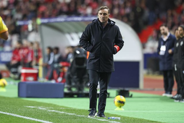 Carlos Carvalhal considerou a vitória do Benfica justa, mas diz que a sua equipa esteve muito longe do que já conseguiu fazer esta época