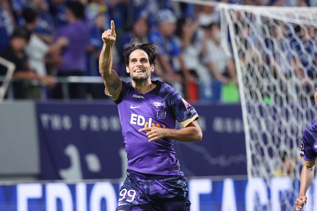 Gonçalo Paciência no Sanfreece Hiroshima (DR)