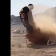 Escapa a acidente brutal no Dakar e atira: «Vamos atrás de carros de m****!» (vídeo)