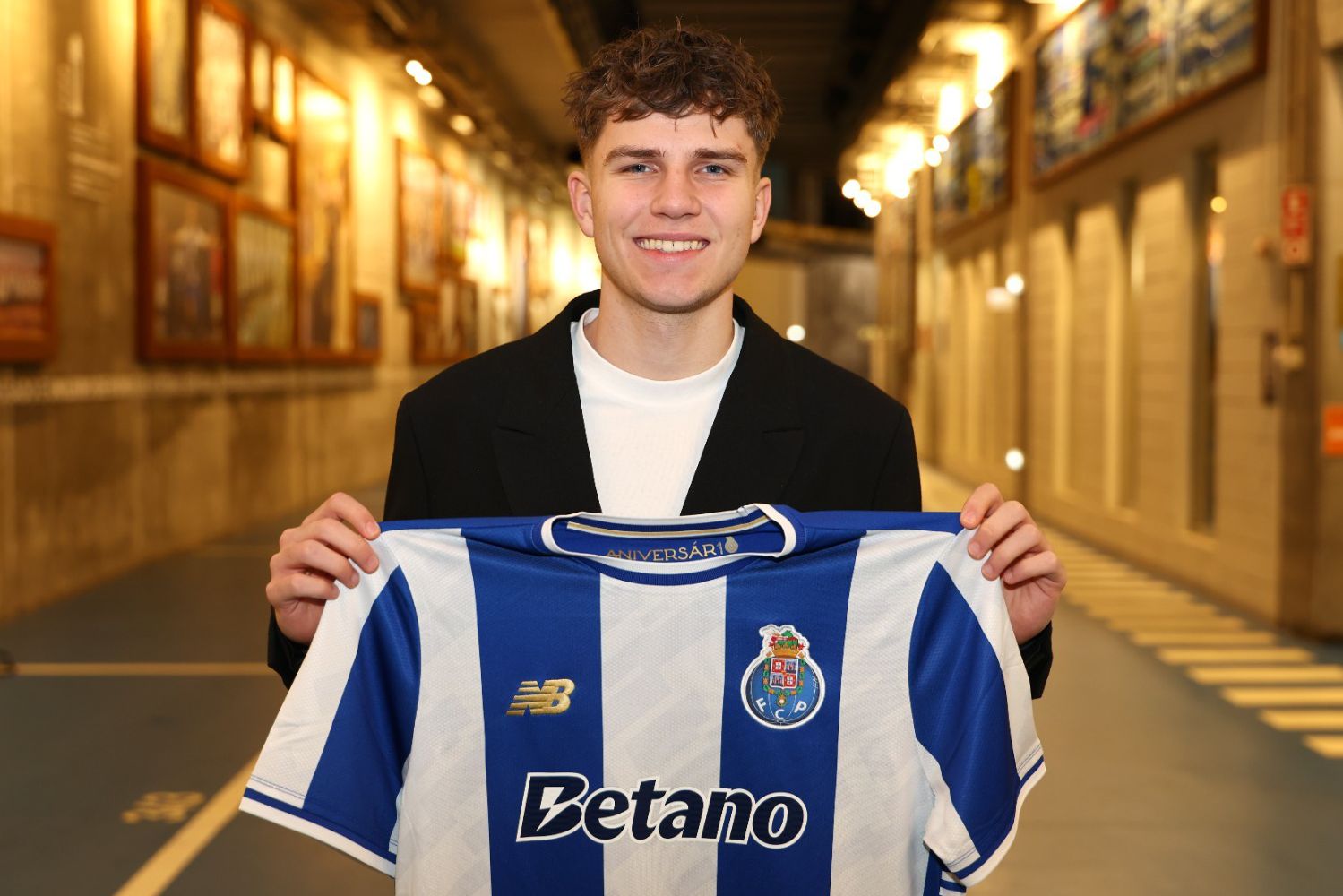 Oskar Pietuszewski é o último diamante a chegar ao Dragão - Foto: FC Porto