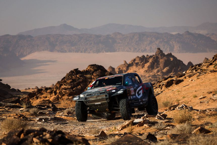 João Ferreira (Toyota Hilux) em ação numa etapa-maratona do Rally Dakar 2026