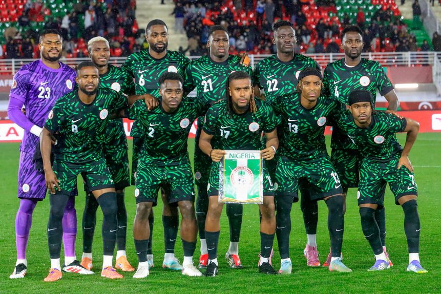 O onze da Nigéria que iniciou o encontro frente a Moçambique