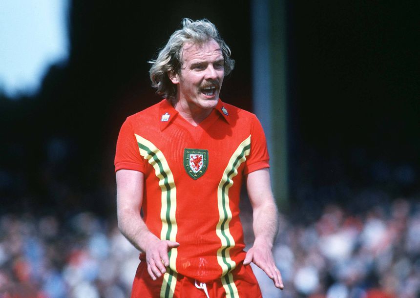 Terry Yorath ao serviço da seleção de Gales, em 1979