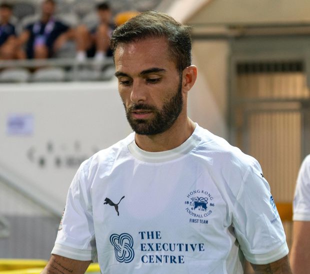 Hugo Moreira, que está atualmente no Hong Kong (camisola na foto), recorda passagem pela Moldávia - Foto: DR