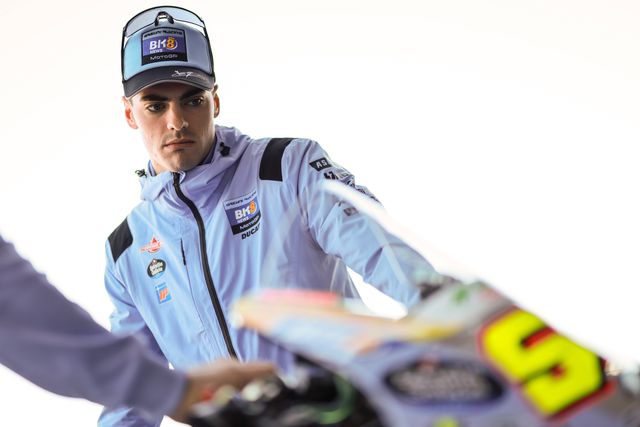 O piloto da equipa Gresini, da Ducati, Fermin Aldeguer, sofreu lesão grave