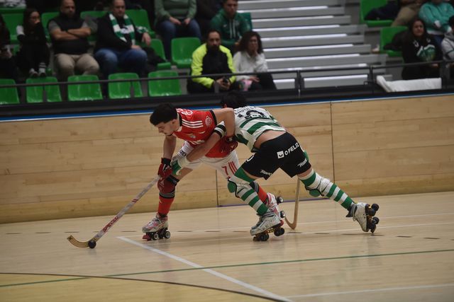 Benfica vence e convence em Alvalade e segue imparável na Champions