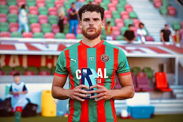 Mercado (oficial): Matheus Costa deixa o Marítimo e vai jogar no Brasil