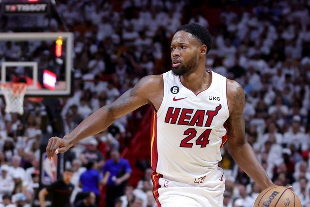 Estrela da NBA deixa homem em estado crítico após atropelamento