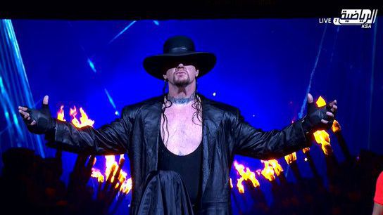 VÍDEO: Show em Riade com o 'Undertaker' no regresso de Cristiano Ronaldo