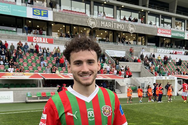 Conquistadores com três reforços na mira