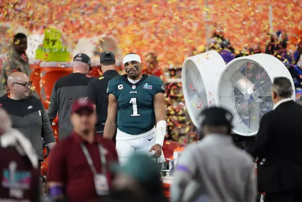 Jalen Hurts perdeu o primeiro Super Bowl que disputou (Rosa D. Franklin/ Associated Press)