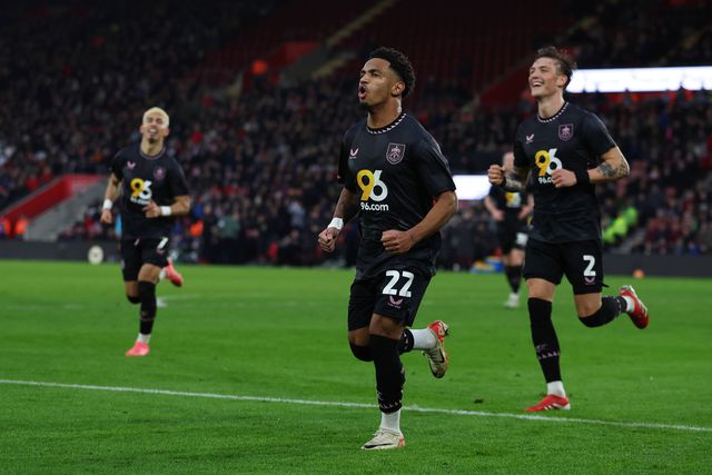 Marcus Edwards marcou 17 minutos depois de se estrear pelo Burnley