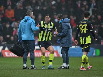 Vídeo: Nico perde a bola, Leyton marca golaço e ex-FC Porto sai lesionado