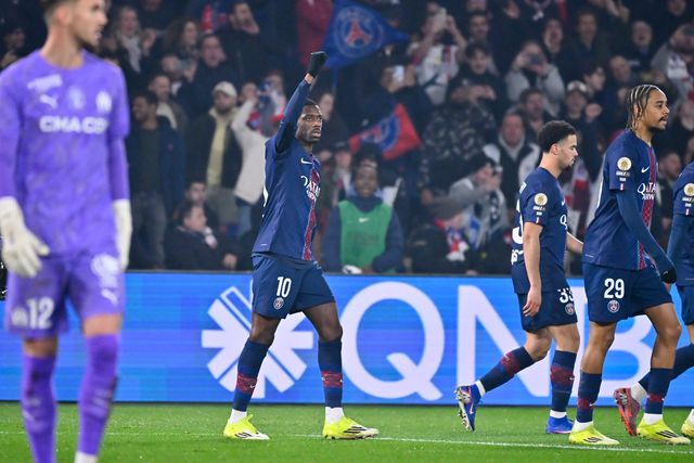 O que foi isto, Dembélé?! Um golaço à altura da Bola de Ouro! (vídeo)