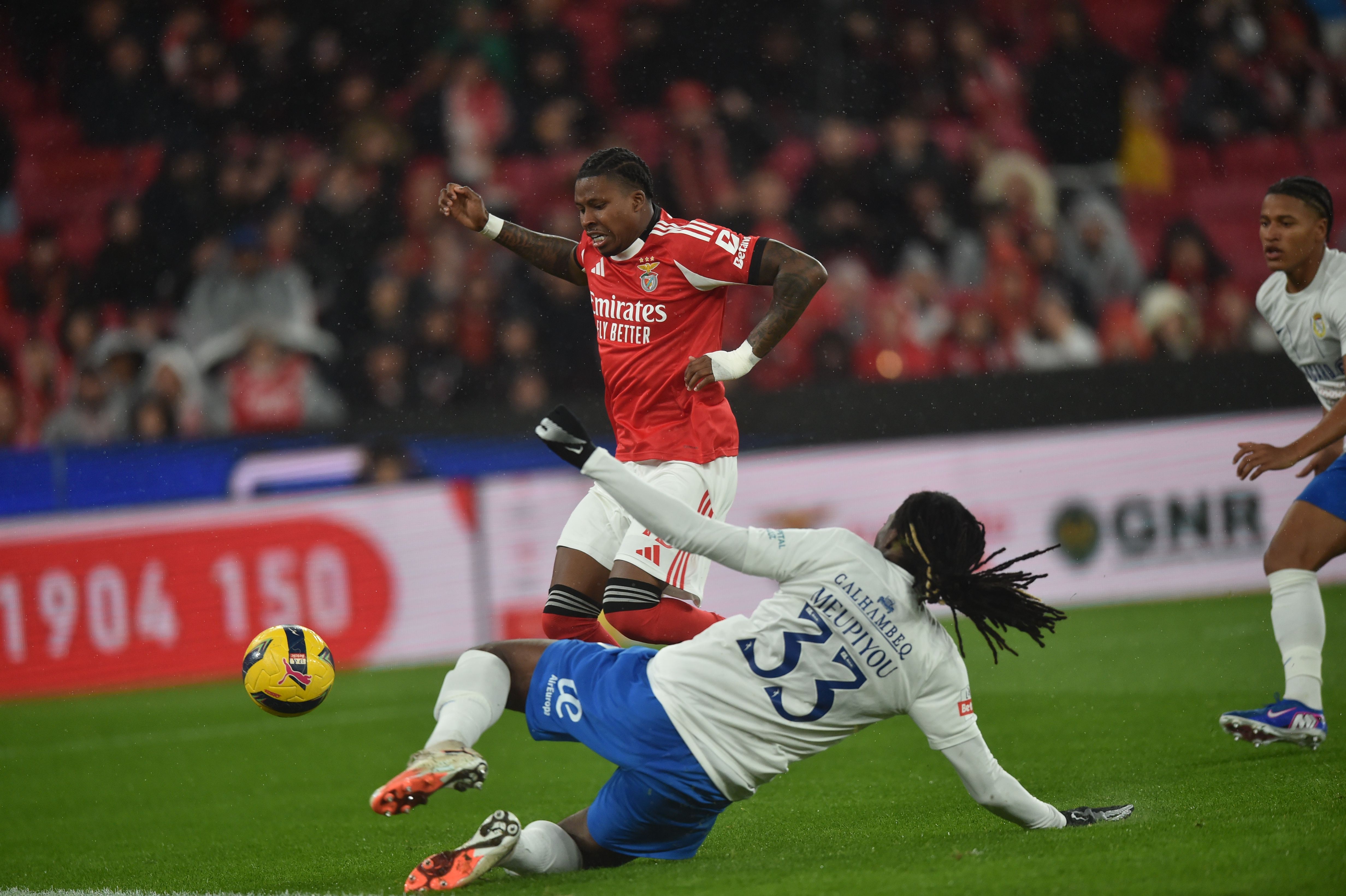 Sidny Lopes Cabral lançado no onze por Mourinho frente ao Alverca - Foto: Miguel Nunes