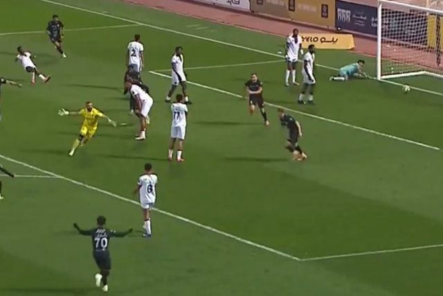 Abdulrahman Dughriri a festejar o golo que marcou - Foto: Arábia - No Goal