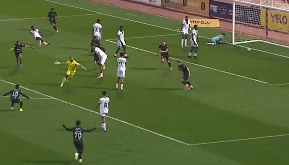 Abdulrahman Dughriri a festejar o golo que marcou - Foto: Arábia - No Goal