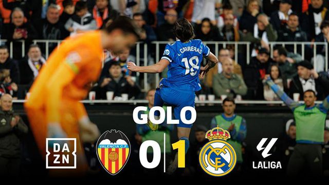 Carreras é lateral ou extremo? Golaço do ex-Benfica em Valência