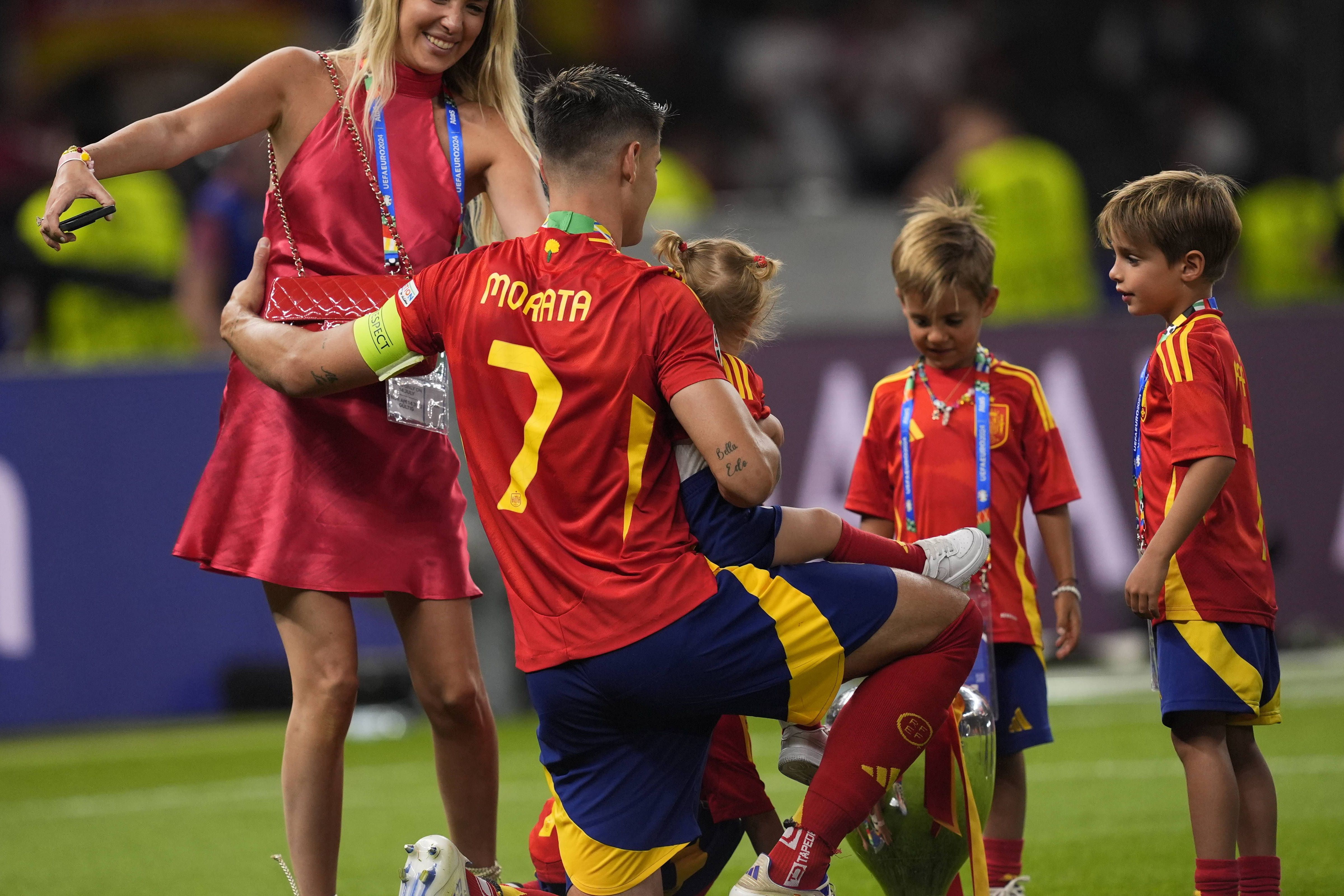 Álvaro Morata tem três filhos com Alice Campello