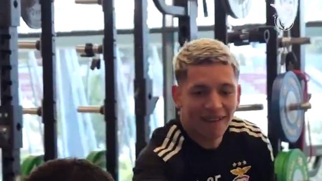 É coragem ou irresponsabilidade? Prestianni abusa da sorte com Otamendi!