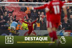 Cherki marca de trás do meio-campo... mas golo é anulado e Szoboszlai é expulso