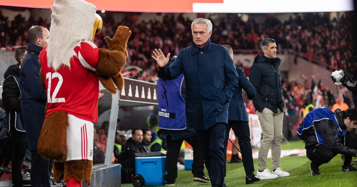 José Mourinho olha mesmo para o clássico: «Como ganhámos, vou estar tranquilamente a ver o jogo»