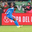 Ademola Lookman nos festejos do golo que marcou diante do Betis