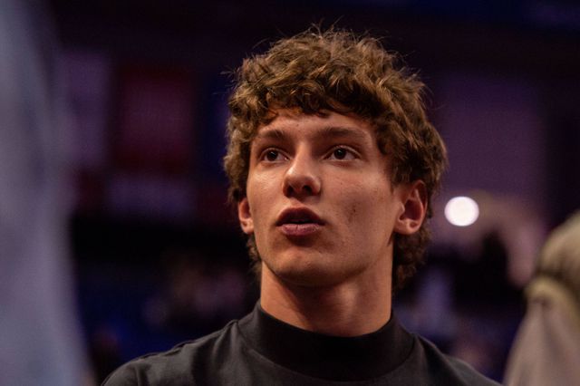 Andrea Kimi Antonelli, jovem piloto da Mercedes e colega de George Russell