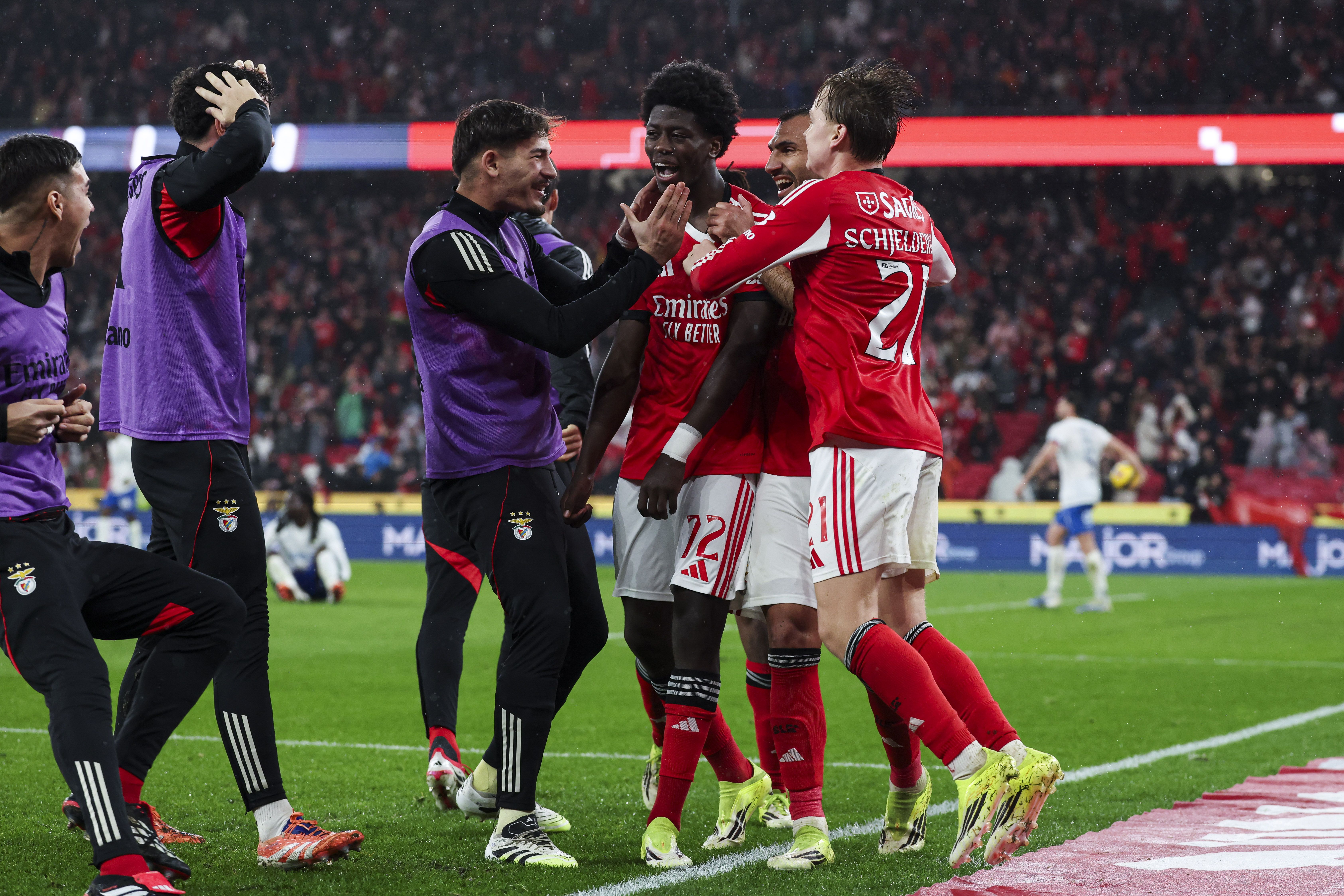 Festejos do Benfica após o golo de Anísio Cabral - Foto: JOSÉ SENA GOULÃO/LUSA