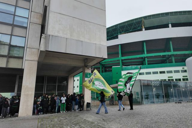 Sporting a caminho do Porto empurrado por onda verde