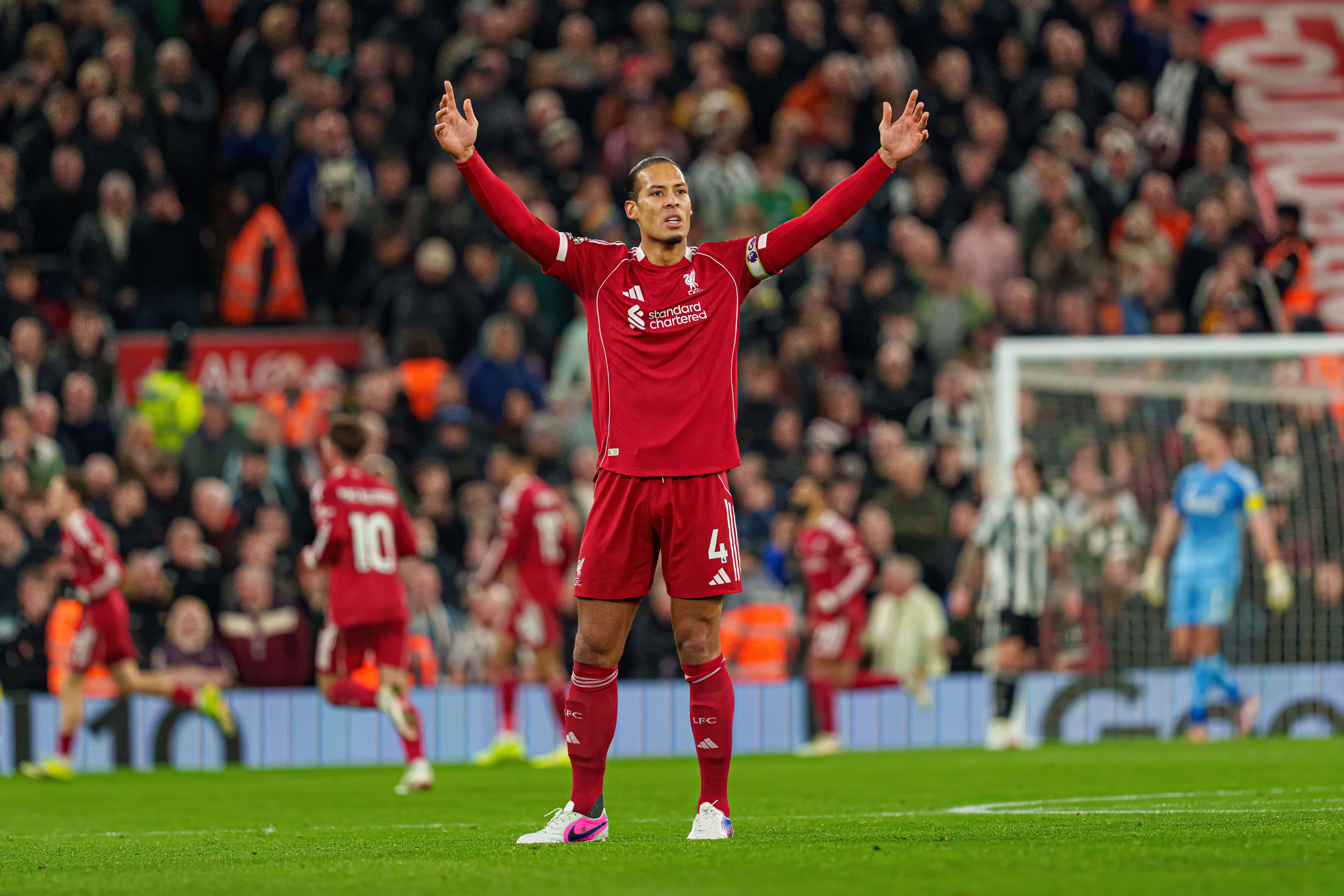 Virgil van Dijk, capitão do Liverpool