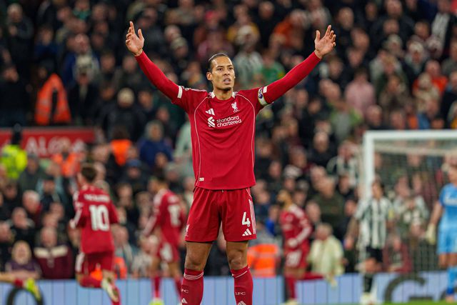 Virgil van Dijk, capitão do Liverpool