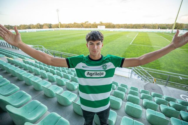 Sporting: contrato profissional para Rafael Camacho