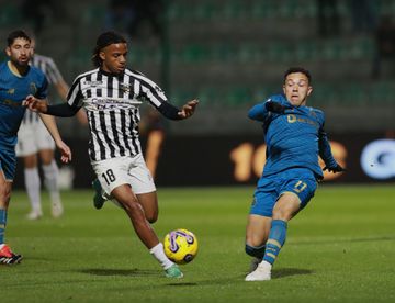 Crónica do Portimonense-FC Porto: passeio do dragão à chuva sem perigo de escorregar