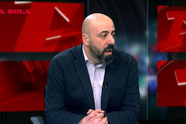 «Não podes chegar a março e ter três laterais-esquerdos que não resolvem o problema»